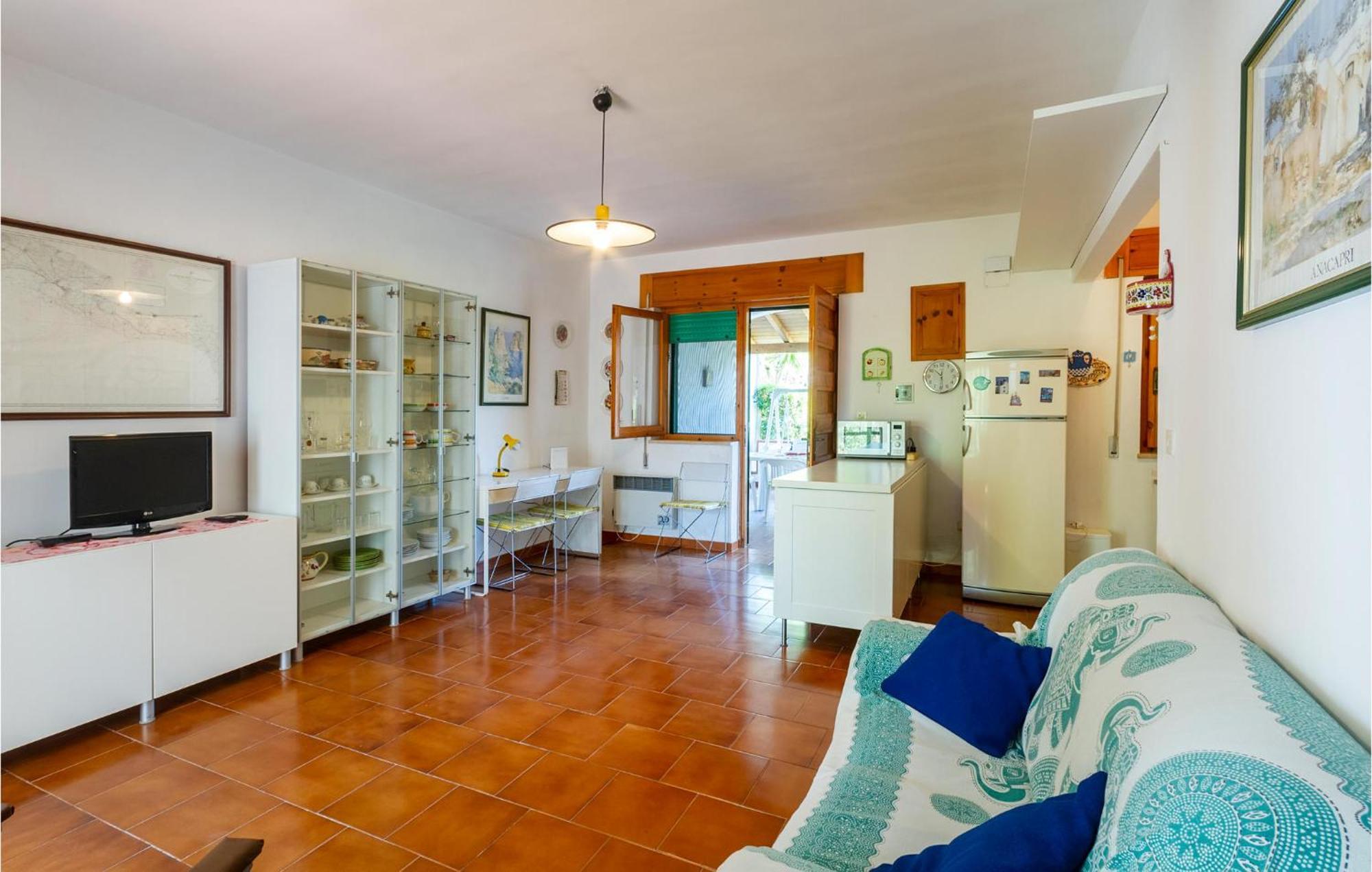 Awesome Home In Manduria With Kitchen Exterior foto
