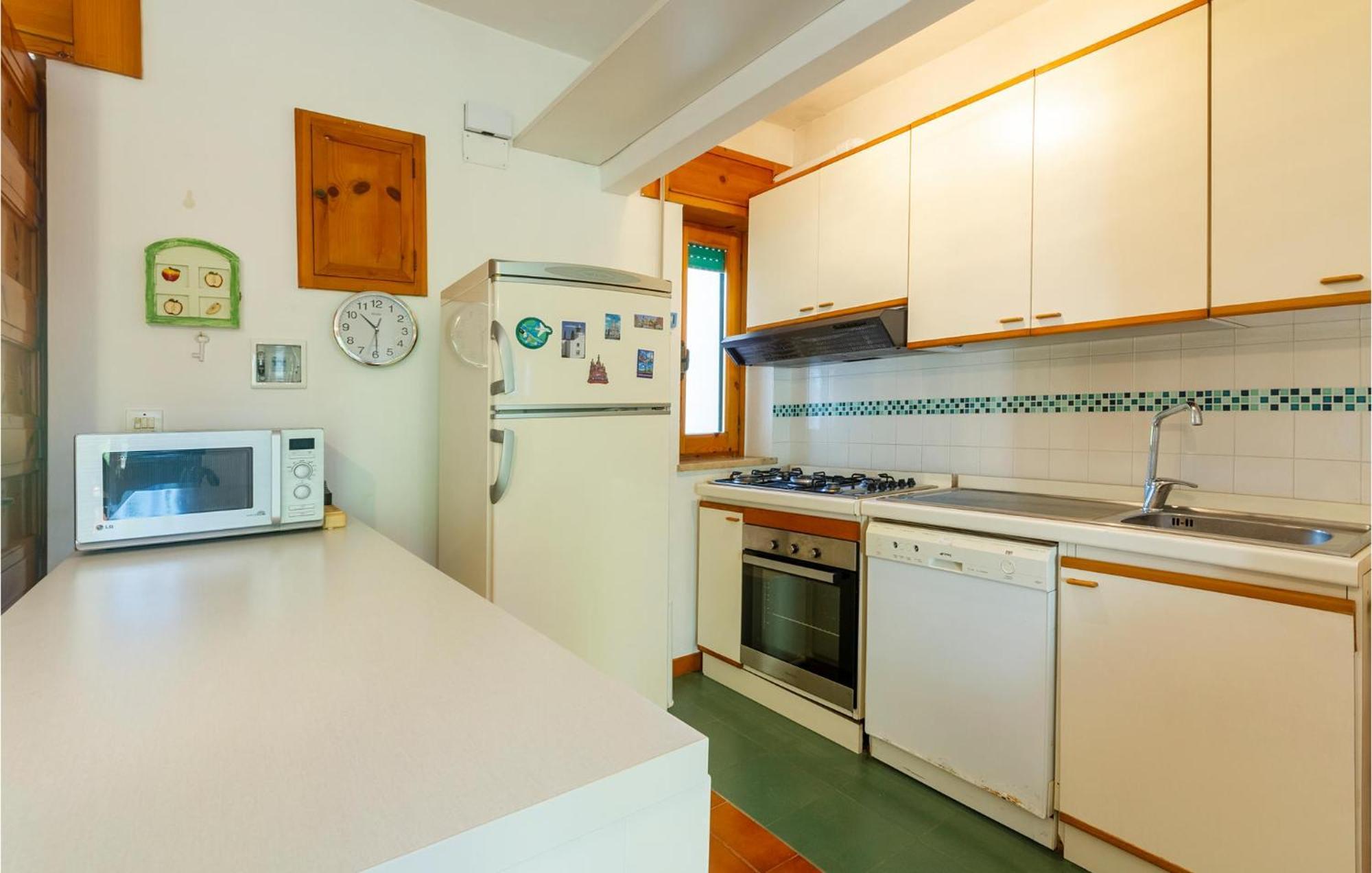 Awesome Home In Manduria With Kitchen Quarto foto